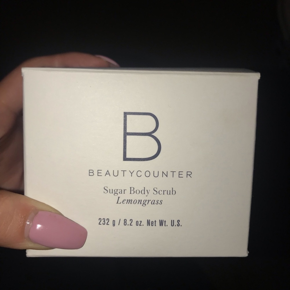 Beautycounter sugar body scrub in Lemongrass